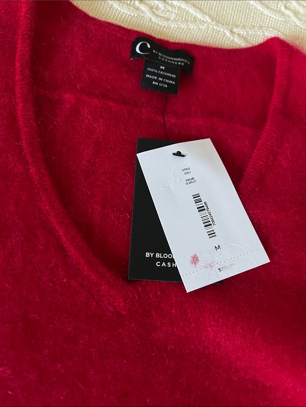 C by Bloomingdale's Cashmere V-Neck Sweater Berry Red Medium NWT - Picture 2 of 7